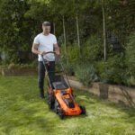 Black & Decker CLMA4820L2 Schubrasenmäher Batterie/Akku Schwarz – Bild 3