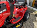 MTD Smart RF 130 H Rasentraktor inkl. Mulchkit und Seitendeflektor – Bild 10
